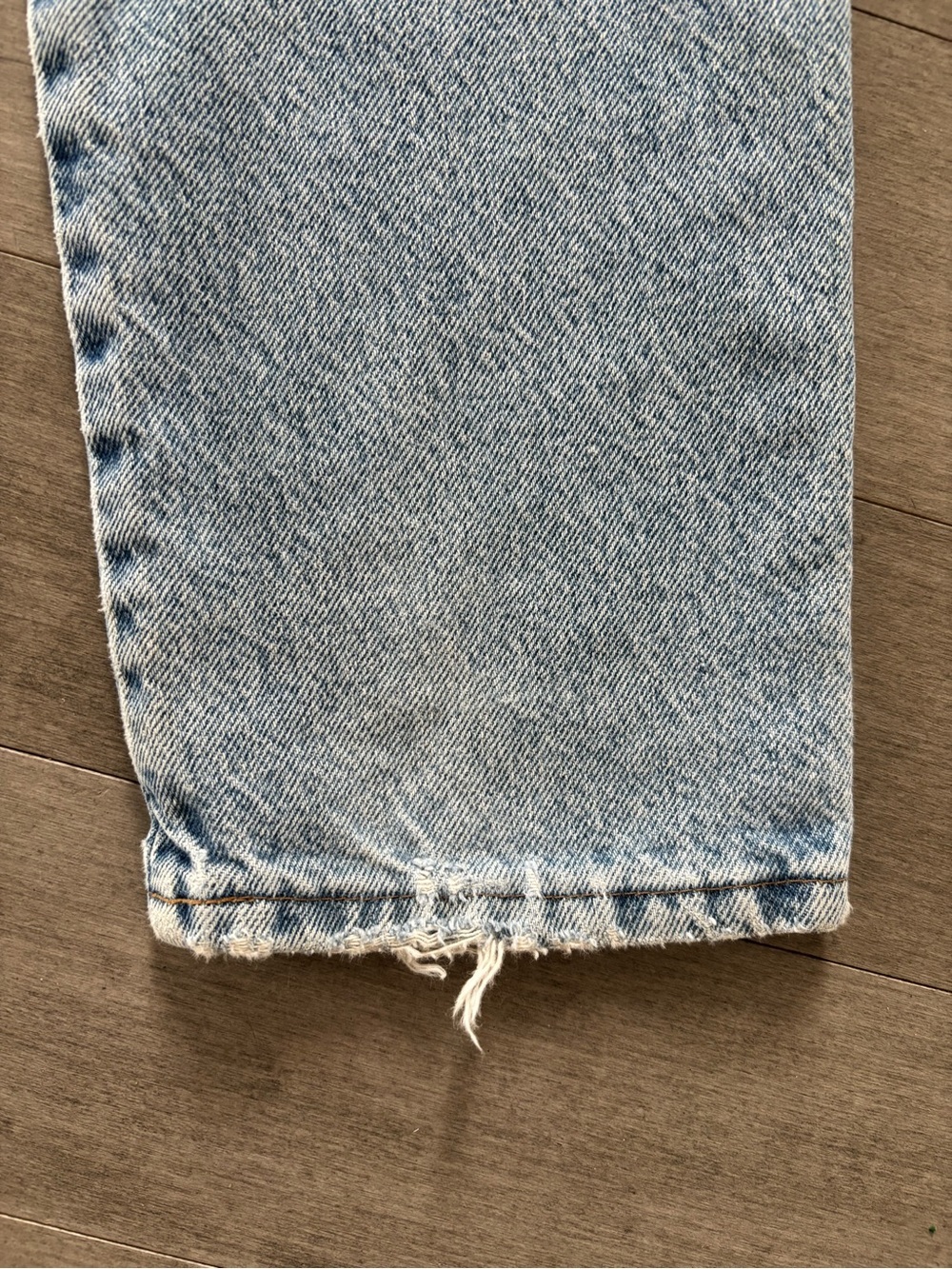 Vintage Tommy Hilfiger High-Rise Light Blue Denim Jeans - Picture 5 of 15
